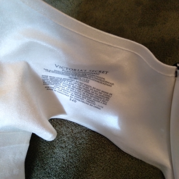 Victoria secret bra 34D like new - Picture 2 of 2